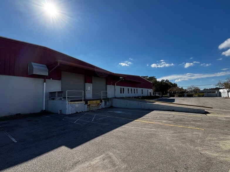 More Photos Of 848 Kensinger Rd, Lakeland Manufacturing For Lease