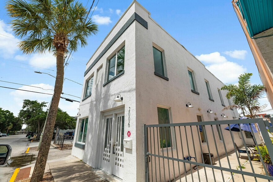 Primary Photo Of 2006 Vernon Pl, Melbourne Freestanding For Lease