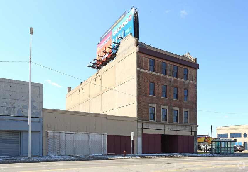 More Photos Of 9111-9117 Grand River Ave, Detroit Showroom For Sale