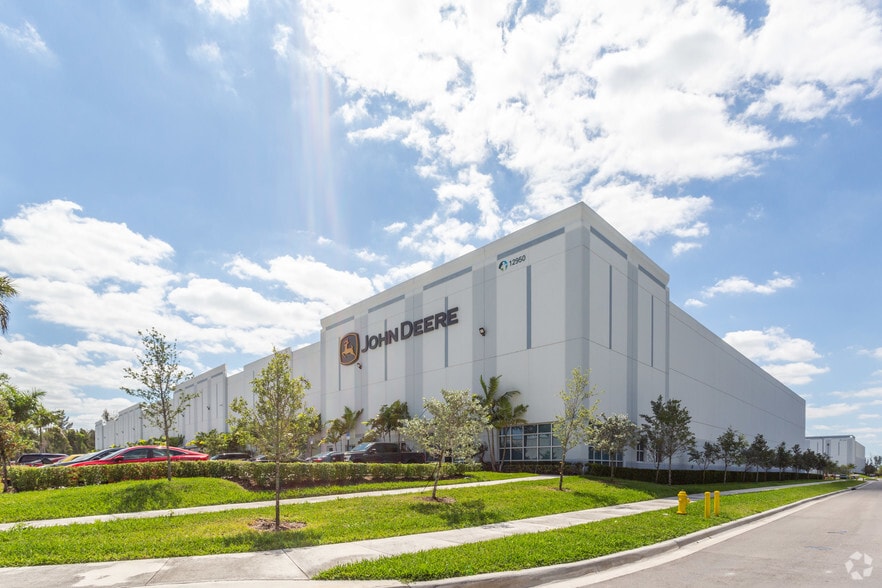 More Photos Of 12950 NW 17th St, Miami Warehouse For Lease