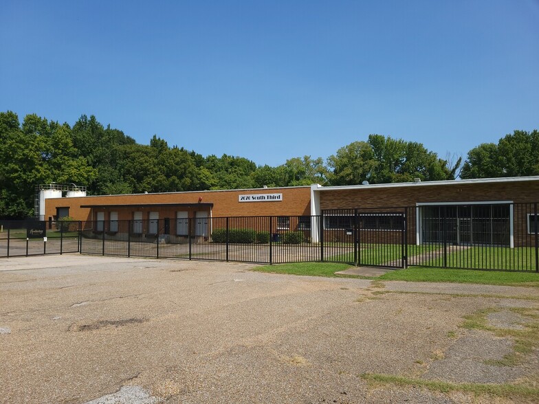 Primary Photo Of 2070 S 3rd St, Memphis Distribution For Lease