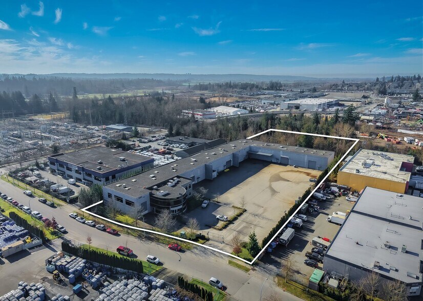 More Photos Of 5465 Production Blvd, Surrey Service For Lease