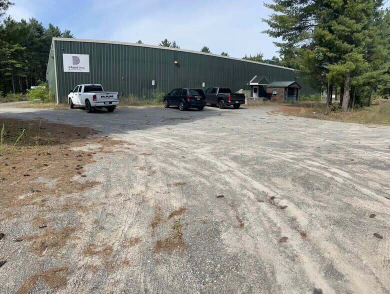 More Photos Of 49 Industrial Park Rd, Keeseville Warehouse For Lease