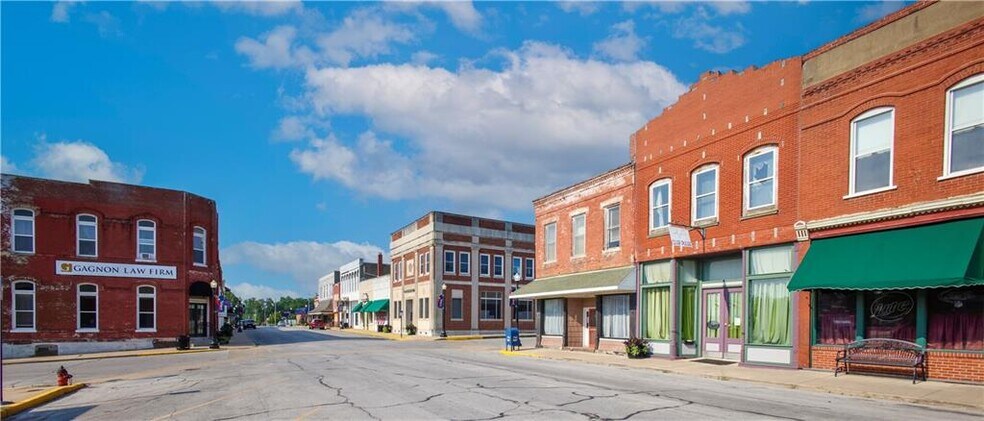 More Photos Of 206 N Main St, Plattsburg Restaurant For Sale