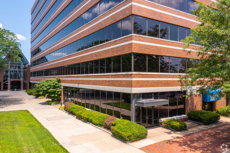 More Photos Of 2300 E Lincoln Hwy, Langhorne Office For Lease