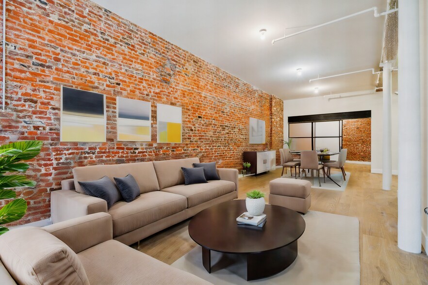 More Photos Of 32-34 S Strawberry St, Philadelphia Loft Creative Space For Sale