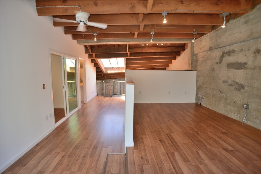More Photos Of 182 Shipley St, San Francisco Flex For Lease