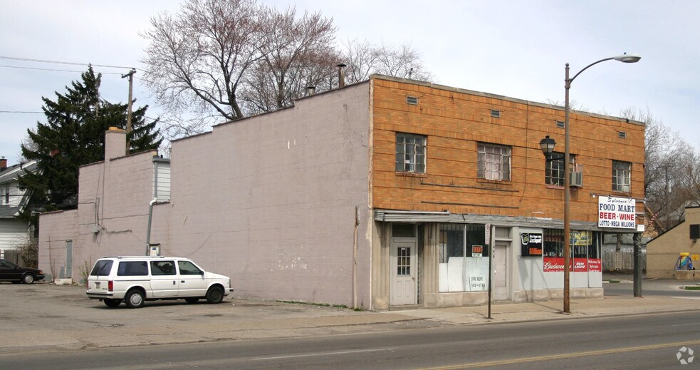 More Photos Of 1446 W Sylvania Ave, Toledo Storefront Retail Residential For Sale