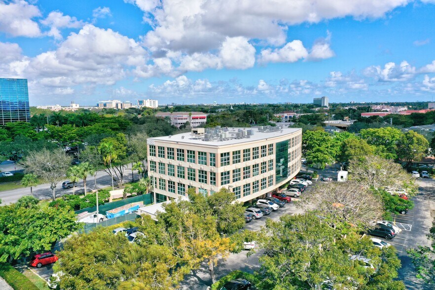 More Photos Of 3850 Hollywood Blvd, Hollywood Medical For Sale