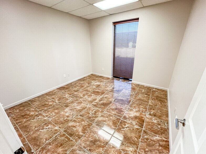 More Photos Of 12618 W County Road 133, Odessa Industrial For Lease