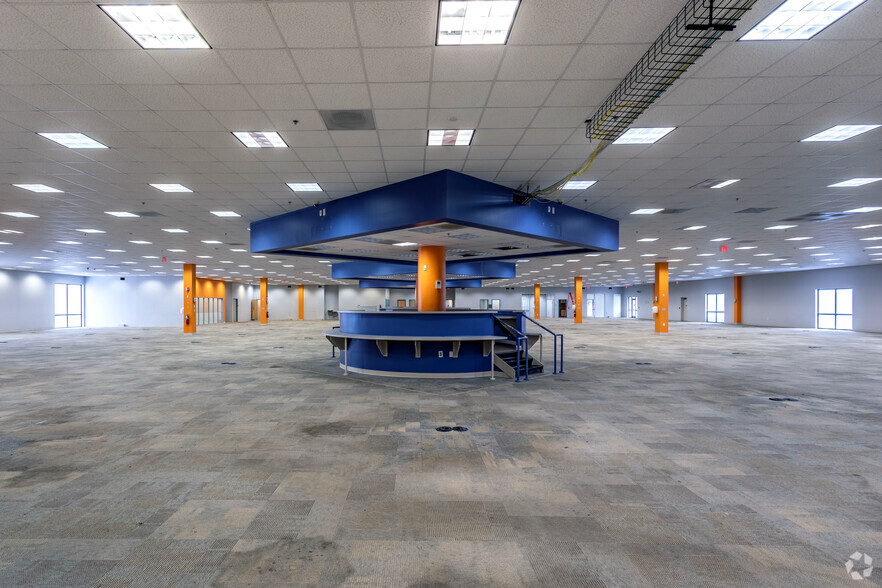 More Photos Of 2641 Sumner Blvd, Raleigh Unknown For Lease