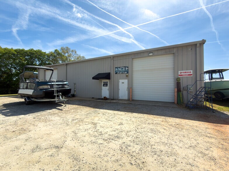 More Photos Of 1360 Upper Valley Falls Rd, Spartanburg Warehouse For Sale