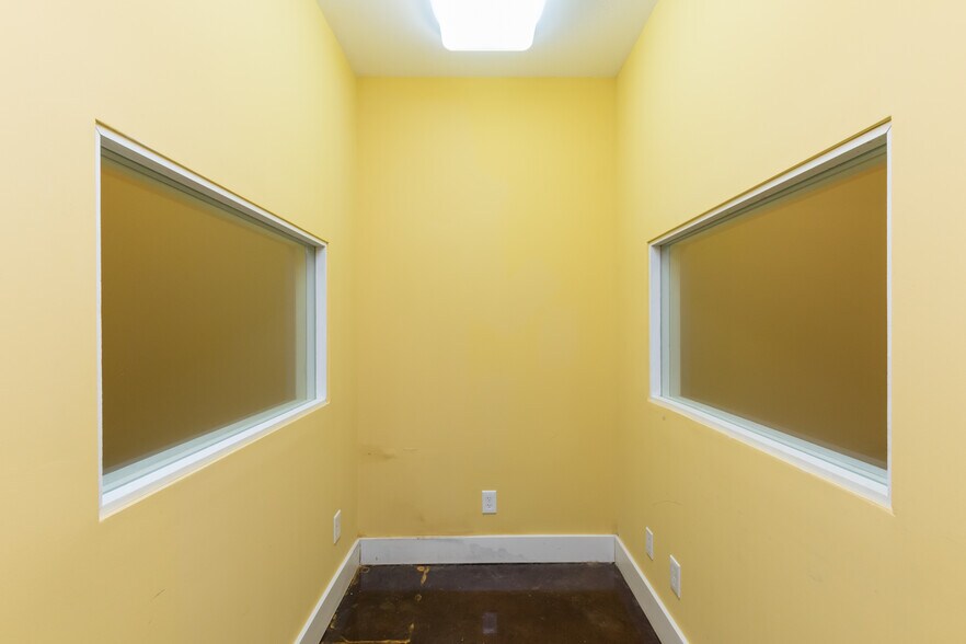 More Photos Of 100 S Greentree Ln, Foley Medical For Sale