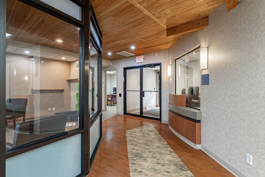 More Photos Of 520 N 28th Ave, Wausau Medical For Sale