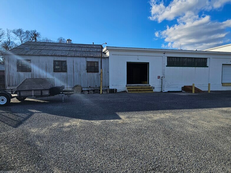 More Photos Of 173 Water St, Bridgeton Warehouse For Sale