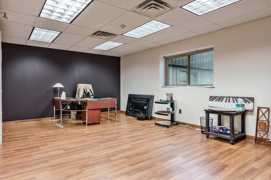 More Photos Of 4312 20th St, Rockford Religious Facility For Sale