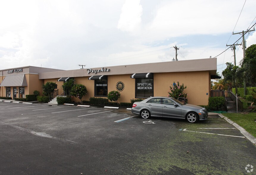Primary Photo Of 182 Glades Rd, Boca Raton Freestanding For Lease