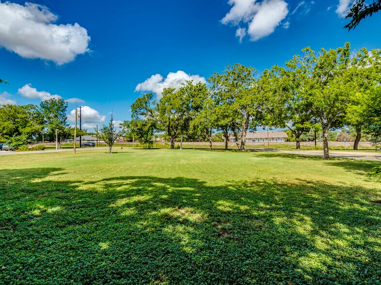 More Photos Of 301 Railroad St., Buda Land For Sale