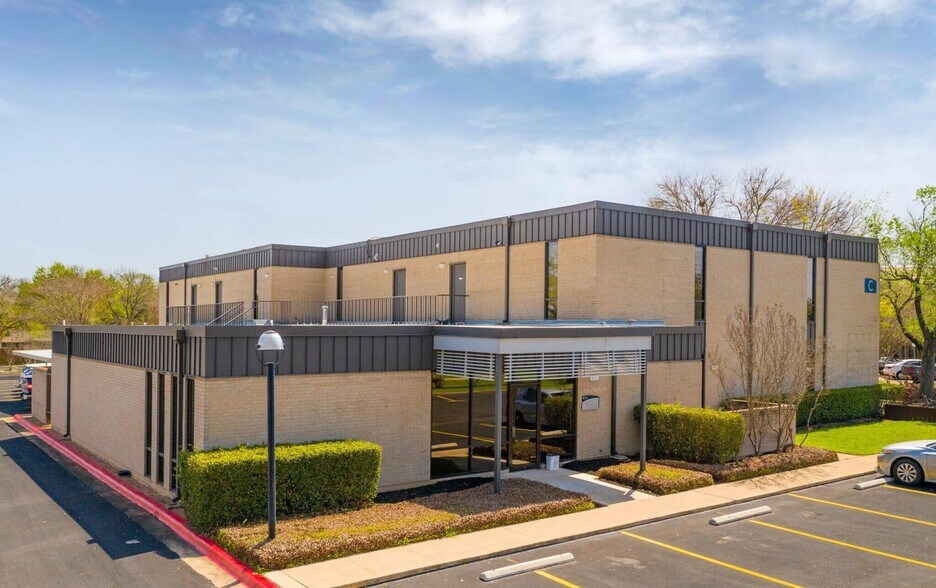 More Photos Of 11623 Angus Rd, Austin Unknown For Lease