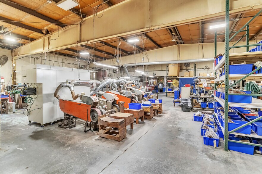 More Photos Of 79 Mainline Dr, Westfield Industrial For Lease