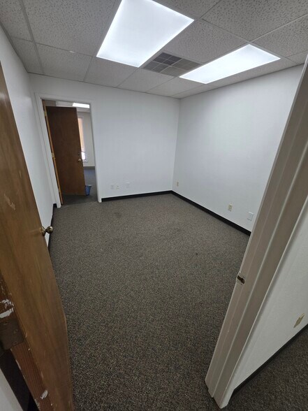 More Photos Of 3311-3313 81st St, Lubbock Medical For Lease