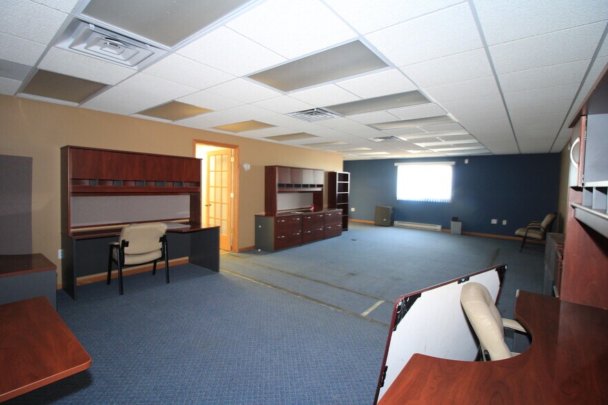 More Photos Of 6008 Highway 2 E, Minot Showroom For Sale