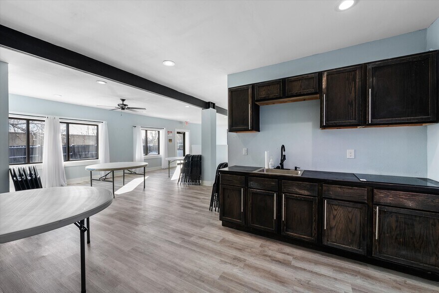 More Photos Of 7518 W Fond Du Lac Ave, Milwaukee Freestanding For Sale