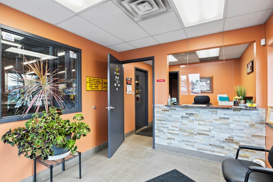 More Photos Of 332 E 159th St, Harvey Auto Repair For Sale