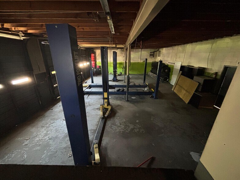 More Photos Of 11021-11025 Jefferson Ave, Newport News Auto Dealership For Sale