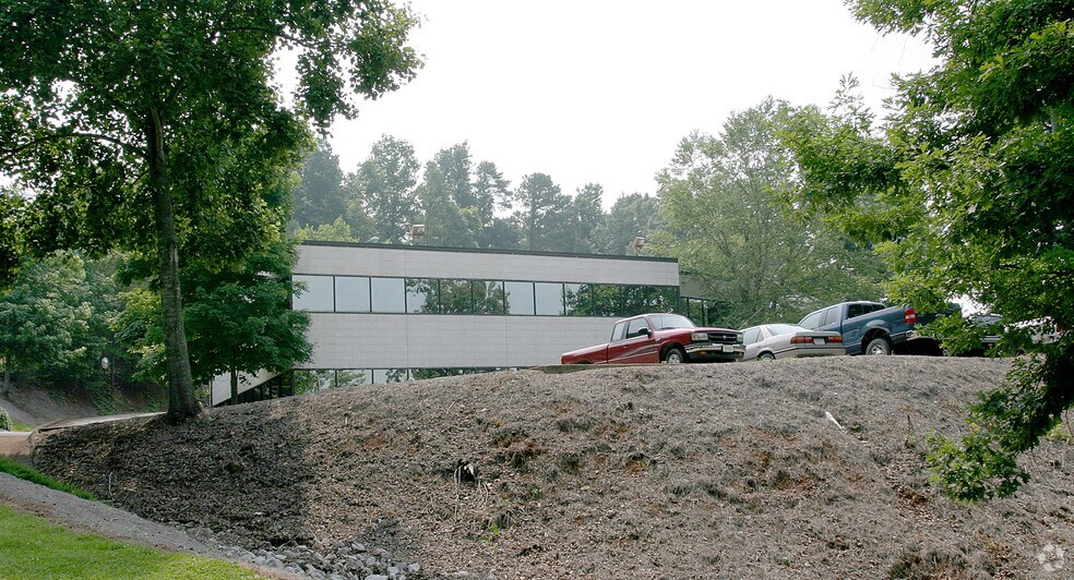 More Photos Of 700 Gadsden Hwy, Birmingham Medical For Lease
