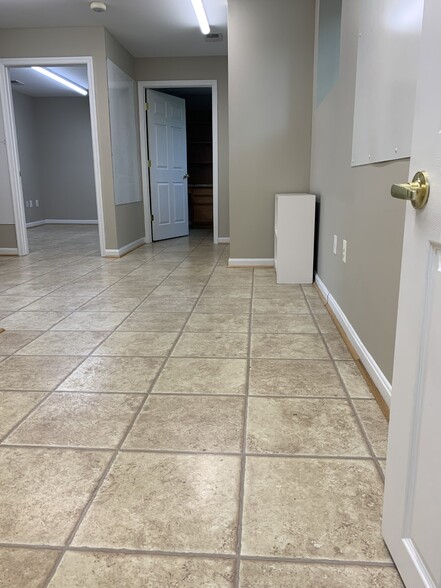 More Photos Of 5800 Main St, Elkridge Loft Creative Space For Lease