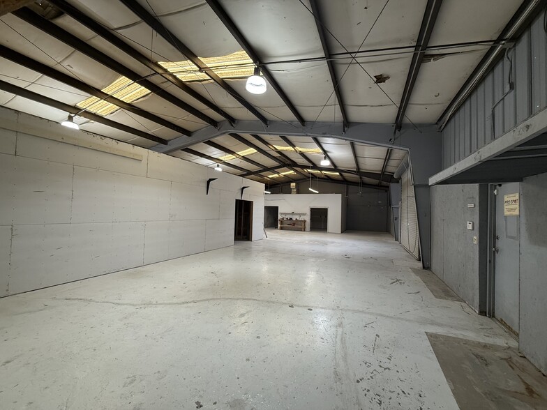 More Photos Of 3765 Cincinnati Ave, Rocklin Manufacturing For Lease