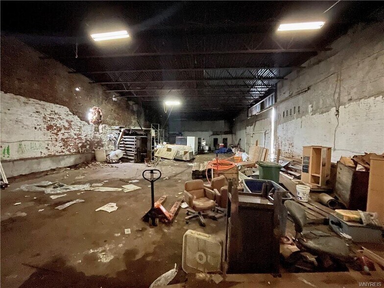 More Photos Of 688 E Eagle St, Buffalo Warehouse For Sale