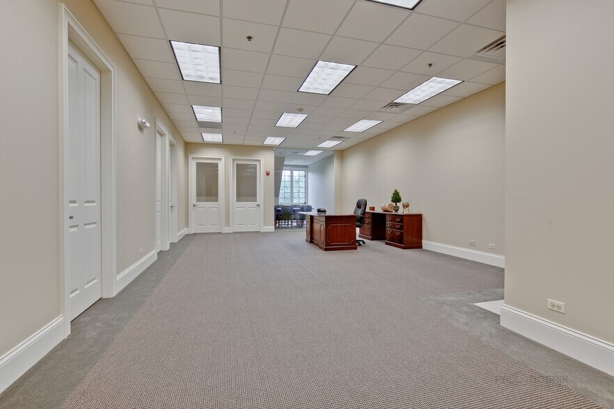 More Photos Of 1531 Grove Ave, Barrington Office For Sale