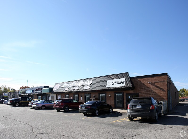 More Photos Of 689 Oxford St W, London Storefront For Lease