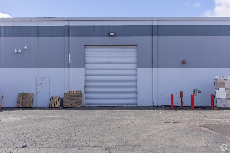 More Photos Of 3129 Fite Cir, Sacramento Manufacturing For Lease