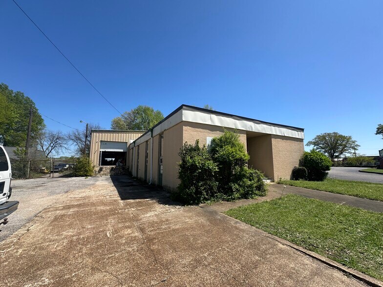 More Photos Of 3314 Millbranch Rd, Memphis Flex For Sale