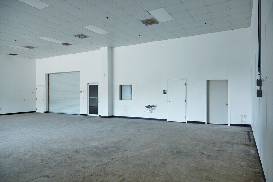 More Photos Of 11041 State Road 54, Odessa Storefront For Lease