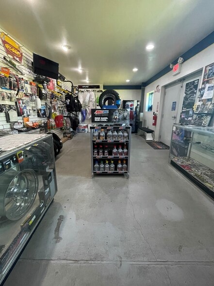 More Photos Of 1898 Williamstown Erial, Erial Warehouse For Sale