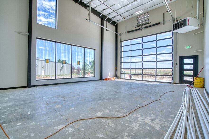 More Photos Of 168 Miller Dr, Dacono Flex For Lease