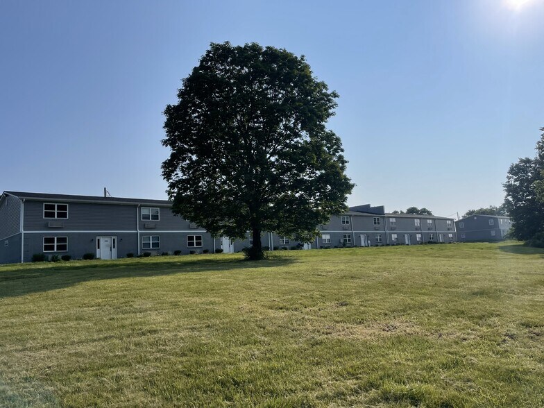 Primary Photo Of 200 N Hill N Dale St, Danville Apartments For Sale
