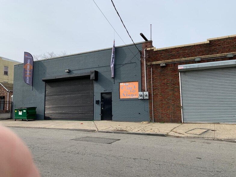 More Photos Of 661-669 S 11th St, Newark Warehouse For Sale