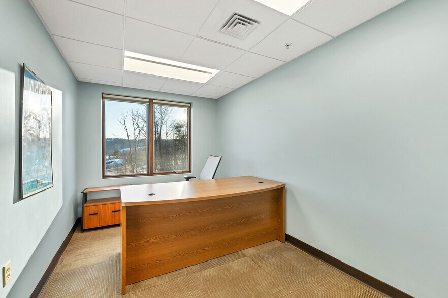 More Photos Of 81 Whittier Hwy, Moultonborough Office For Sale