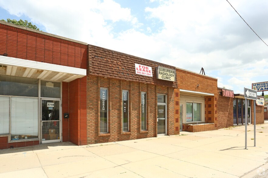 More Photos Of 3723 Fort St, Lincoln Park Office For Sale