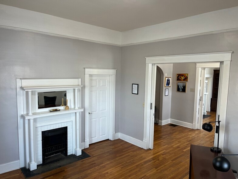 More Photos Of 1007 Pendleton St, Greenville Office For Sale