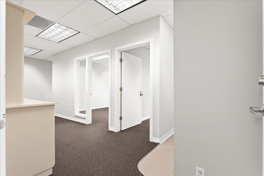 More Photos Of 2052 Prospector Ave, Park City Storefront Retail Office For Lease