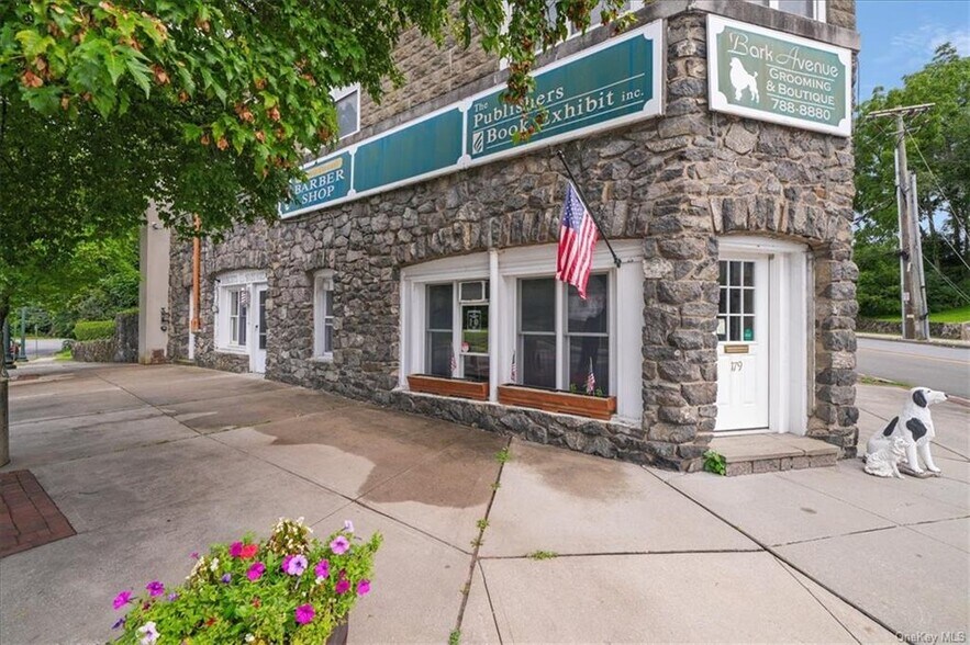 More Photos Of 179 Lindsey Ave, Buchanan Storefront Retail Office For Sale