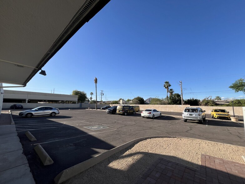More Photos Of 6730 E McDowell Rd, Scottsdale Office For Sale