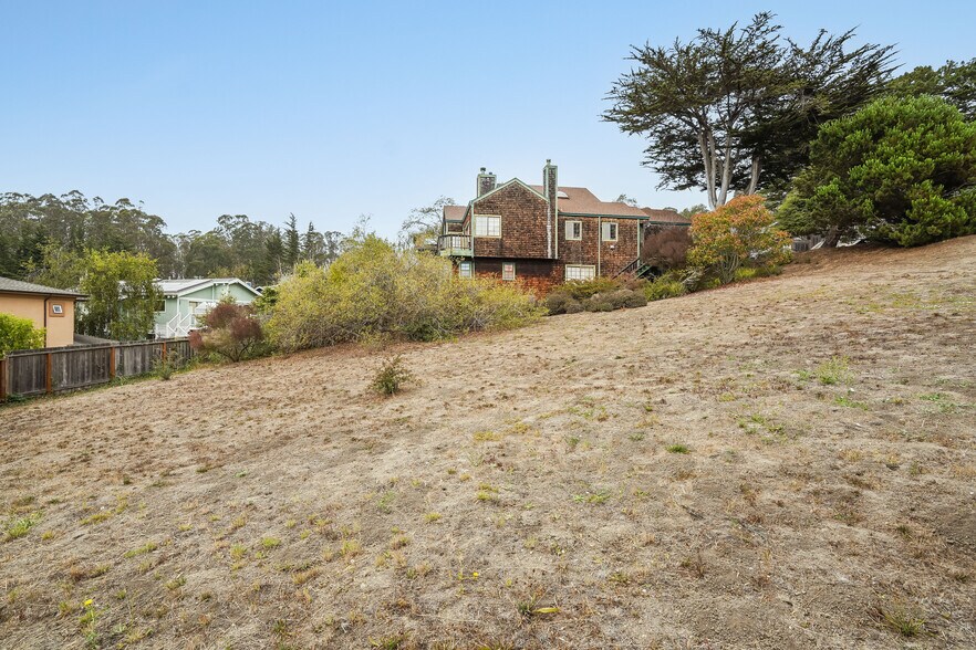 More Photos Of 00 Avenue Granada, El Granada Land For Sale