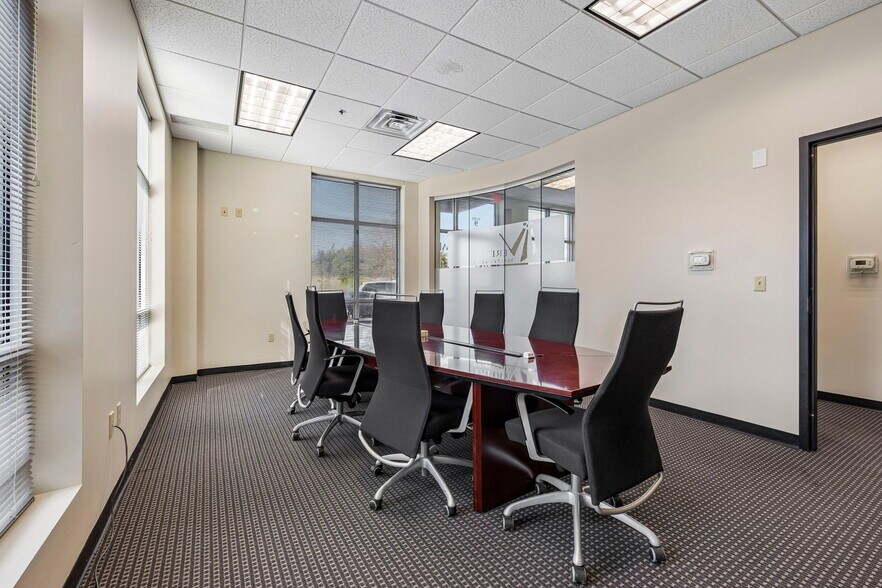 More Photos Of 8115 Isabella Ln, Brentwood Loft Creative Space For Sale